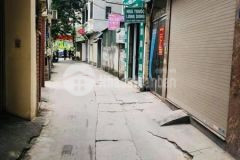 Ô tô đỗ cửa nhà phố giáp bát, quận hoàng mai, 35m2 x 4 tầng.