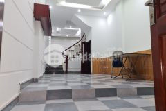 Nhà quan nhân gần ô tô, 2 thoáng, dt 54m, giá 5.6 tỷ.