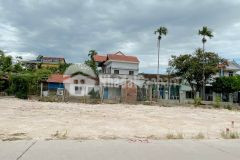 Bán đất kinh doanh ngay trung tâm thị trấn sịa đối diện công viên, ngân hàng