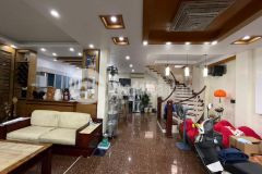 Bán nhà giải phóng, hoàng mai, đường rộng oto tránh, vỉa hè 2 bên, dt 120m2 x mt 8m, 22 tỷ