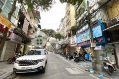 Mặt phố hoàn kiếm hàng mành 5 tầng, mt 4.8m hàng hiếm chỉ 13.5 tỷ có một không hai.