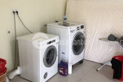 Cho thuê nhà mặt đường văn cao mới sơn lại sạch sẽ