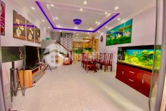 Mặt tiền vip phú nhuận, 40m2, 5 tầng btct, nhà mới đẹp lung linh, chỉ 8.1 tỷ.