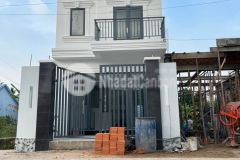 Nhà phước thạnh mới xây đường ô tô