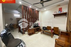 Cần bán nhà thạch bàn long biên, 45m2x3t, dân xây, ô tô, lô góc.