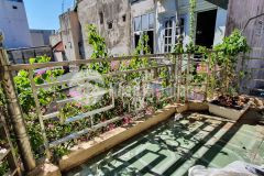 Siêu hot có 1 0 2 căn nhà cầu giấy 50m, mặt tiền thoáng, lô góc, ngõ xe ba gác. giá 3 tỷ rưỡi