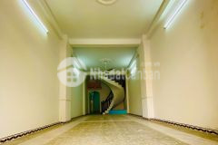Hẻm ô tô 7 chỗ, sát mặt tiền lạc long quân, 74m2, 3 tầng, giá 9,6 tỷ