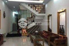 Bán gấp nhà 1 trệt 1 lầu mặt tiền đường bà huyện thanh quan hướng đông nam.