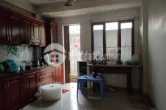 Ban nha gân chơ văn la ha đông, ngo thông, thoang trươc sau. dt 50m2. gia 5.55 ty.