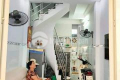Hàng hot đường ba đình, phường 10. q.8, 33m2, giá chỉ 2.7tỷ.