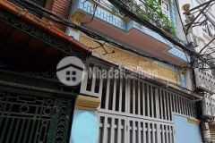 Bán nhà ngõ 175 lạc long quân, 5t ô tô đỗ cửa,hướngtb, giá 5 tỷ.