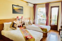 Bán cắt lỗ sâu khách sạn thuộc phố thác bạc sapa gần nhà thờ đá