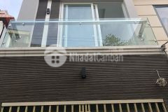 Xe hơi tới nhà nguyễn khoái q.4 3 tầng 4 pn 75m2 chỉ 4.7 tỷ.