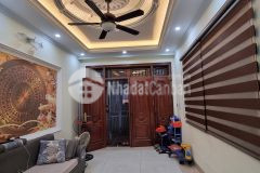 Nhà mới sang đẹp xịn chủ tự xây full nội thất 37m 5t 3xtỷ phố trạm long biên