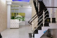 Nhà bán phường tân hưng. quận 7. hẻm ba gác. 4x9m. 2 tầng. 2pn. 2wc. shr. 3,7 tỷ thường lượng.
