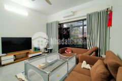 Nhà mới thang máy kinh doanh văn phòng hàng xóm vinhomes riverside. 89m2 x 5m. giá 15.5 ỷ