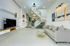 Nhà đẹp chính chủ 4pn,4wc dtsd 150m2,trả trước 2tỷ2 nhận nhà