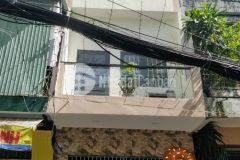 Bán nhà lạc long quân 18m2, 3 tầng, hxh, trung tâm p10 tân bình, 2 tỷ 5