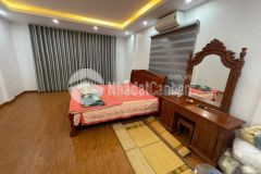 Có 1 0 2 bán nhà lg nguyễn ngọc vũ,gara ô tô, thang,tk hiện đại.nhỉnh 11 tỷ.