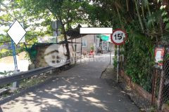 Nhà cấp 4 hẻm xe hơi, gần chợ thạnh trị