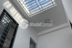 Nhà cần bán trần khát chân,trung tâm hai bà gần phố nhà ở luôn.