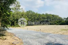 Đất nền thổ cư giá rẻ 141m2 full thổ, lô góc 2mt nở hậu cực đẹp, sổ hồng riêng.