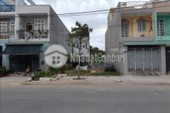 Cần bán nhà tại tiểu khu 198, trị trấn nông trường mộc châu