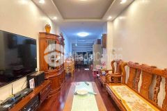 Cần bán gấp trung tâm tôn thất tùng khu vực hiếm nhà bán kinh doanh gara 2 ô tô.