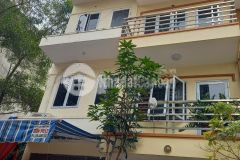 Bán gấp nhà tại định công thượng ngõ oto 7 chỗ vào nhà, 80m2, mt6m,5 tầng chi 7ty4. lh 0589593999