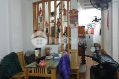 Nhà đẹp lô góc,ngõ thông đường trải nhựa,ô tô đỗ cửa gần hồ bồ đề 40m2 giá 4.5 tỷ