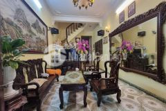 Gấp gấp gấp bán nhà mặt phố đường cầu giấy 530m2 chỉ 300trm2 lh 0589593999..