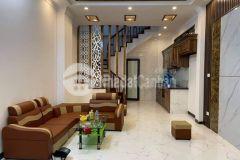 Bán nhà 5 tỷ 1, quận 10, 5 phòng ngủ, dtsd hơn 170m2 siêu hiếm