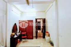 Bán nhà bát khối tặng nội thất ô tô đỗ cửa kinh doanh giá 3.4 tỷ