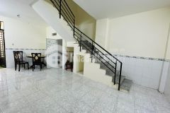 Nhà 4 tầng btct, 5 phòng ngủ, mặt tiền 4.5m, quận 10 giá chỉ 5,1 tỷ