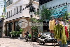 Ngang 4.4m nở hậu 5m 17m trần hưng đạo p6 q5