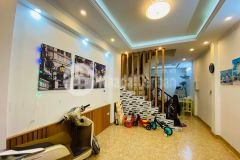 Bán nhà lô góc phố đại từ, ngõ thông, ô tô đỗ gần, 42m2 x 4 tầng ở luôn, giá 3.3 tỷ