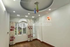 Cần bán gấp hiếm nhà mới ô tô vào gần phố kinh doanh tốt