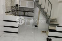 Kế bên chợ nguyễn xí p13 bình thạnh hẻm 4m thiết kế đẹp giá 2.4tỷ