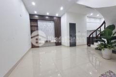 Bán nhà đẹp 38m2, 4 tầng, 5 ngủ, cổng ô tô, giải phóng, hoàng mai, 3,8 tỷ