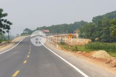 Cần bán gấp mảnh đất mặt đường ql6, mộc châu, dt 350m2 kinh doanh đỉnh