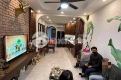 Bán nhà đẹp hào nam đống đa ô tô 7 chỗ vào nhà dt 50m2 gía 12 tỷ