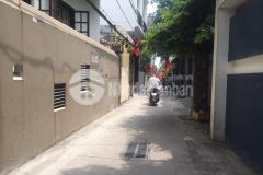 Ngọc thuỵ, 5xm2 chỉ 4,x mẫu giáo 2 mặt thoáng nở hậu bagac tránh, vài m ra ngõ oto tránh.