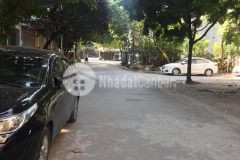 Chính chủ cần bán nhà lô góc 4 tầng xa la. ô tô vào nhà.