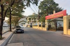 Bán nhà đẹp mới xây phố bồ đề gần hồ gần ô tô tránh dt 40m2 5 tầng mt 5m