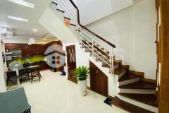 Ô tô đỗ cửa kinh doanh ngõ thông 3 mặt thoáng mt 7.6m, giá nhỉnh 5 tỷ.