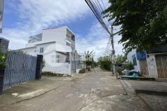 Bán nhà mặt tiền cf ngọc bích, đoạn ngoài gần cầu dứa phú nông. giá 2 tỷ 350 triệu