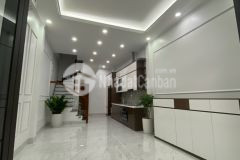 Nhà đẹp đón tết an vui chỉ với 5 tỷ có ngay nhà 50m2 ô tô đỗ cửa, an sinh tốt.