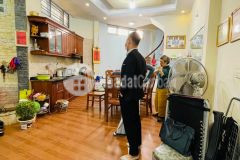 Chính chủ bán nhà phố trần đại nghĩa, hbt 40m 5 tầng xây đẹp 4 tỷ