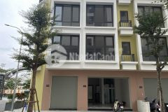 Suất ngoại giao liền kề iec tứ hiệp vị trí góc thẳng cổng chính vào nội khu giá cưc tốt. liên hệ 0989881309