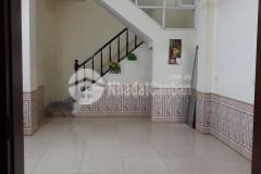 Oto 40m bán nhà cực đẹp tại đội cấn, dt 41m2x5t, mt 4m, giá 3.95tỷ, trước nhà 3 xe máy tránh.